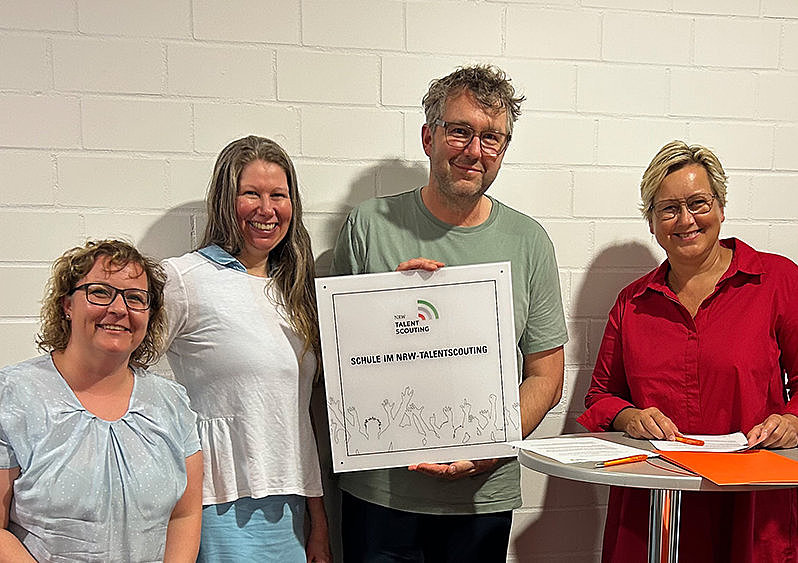 Gruppenbild der Beteiligten