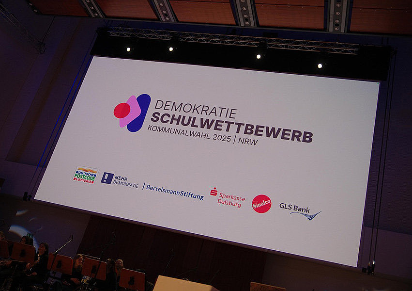 Displayansicht zum Schulwettbewerb in der Mercatorhalle Duisburg