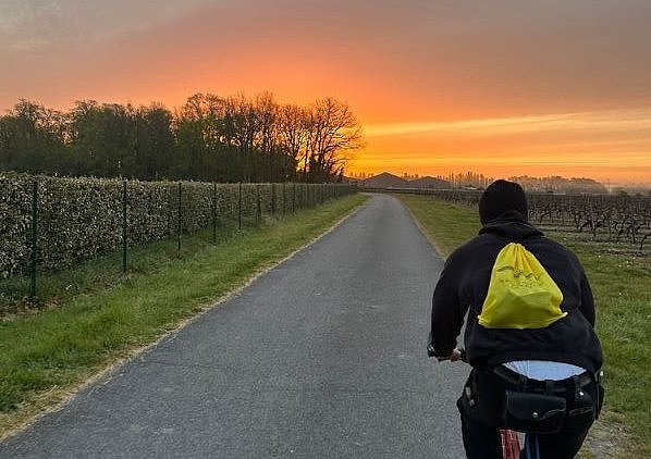 Mit dem Rad dem Sonnenuntergang entgegen